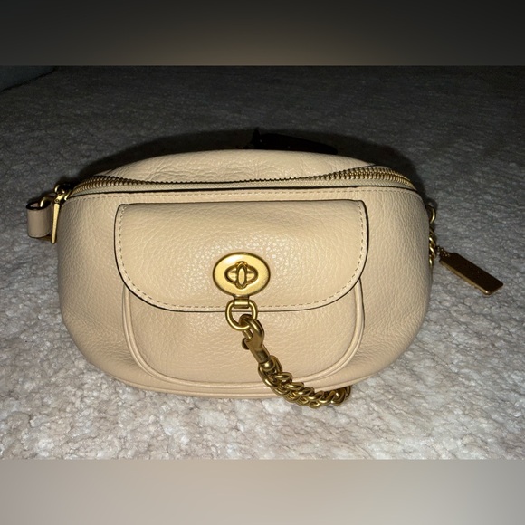 Coach x Jennifer Lopez Cream Leather Chain Crossbody Bag - Picture 2 of 6